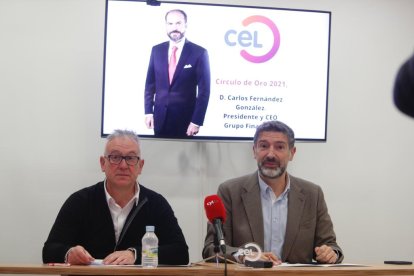 Nicesio Ávarez y Julio Álvarez, esta mañana en la presentación del nuevo Círculo de Oro. RAMIRO