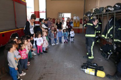 Los pequeños estuvieron acompañados por Aurora Baza. CÉSAR