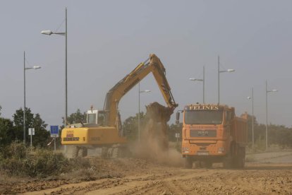 Movimiento de tierra en la zona. FERNANDO OTERO