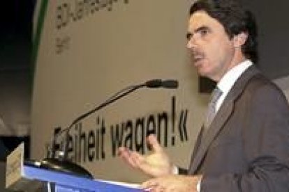 Aznar, ayer durante su intervención en asamblea de la federación de industriales de Alemania