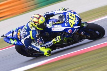 Valentino Rossi, durante la primera sesión de entrenamientos en Assen para preparar el GP de Holanda.