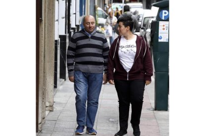 José Jorge Menéndez y Sheila Rodríguez son pioneros en el programa. MARCIANO PÉREZ