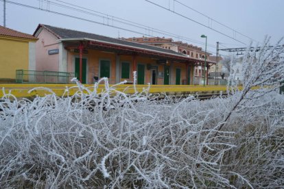 Imagen del edificio del la estación de Veguellina de Órbigo. AFRL