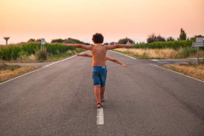 ‘Sobrevolando La Milla’ es el título de la imagen ganadora, captada un atardecer en La Milla del Páramo. VIRGINIA MORÁN