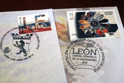 Sellos dedicados a ‘León, capital española de la gastronomía’ y '12 meses, 12 sellos’