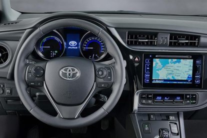 Frontal de un Toyota.