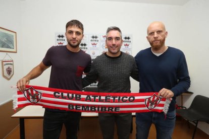 El Bembibre presentó a Benavides como nuevo técnico. L. DE LA MATA