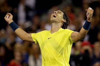 Nadal celebra su victoria sobre Djokovic que le permite jugar la final de Montreal frente a Raonic.