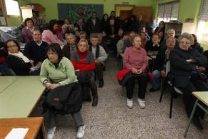 En la foto, el último concejo celebrado en contra del macrovertedero de Matachana.