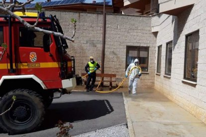 La UME desinfectó ayer la residencia de Mensajeros.