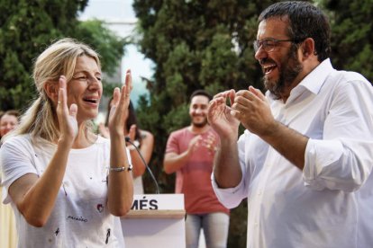 Díaz y Vicenç Vida ayer, en un mitin en Palma. CATI CLADERA