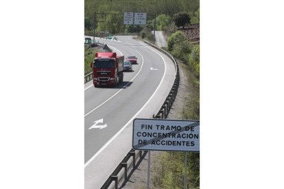 El trazado del primer tramo de la A-76 desdoblará la N-120. L. DE LA MATA