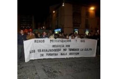 Los trabajadores continúan con sus protestas para ser renovados