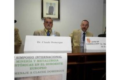 Claude Domergue y Ricardo González Mantero, ayer en el simposio