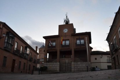 Imagen del Ayuntamiento de Valderas, que empieza a ver la luz al final del túnel. MEDINA