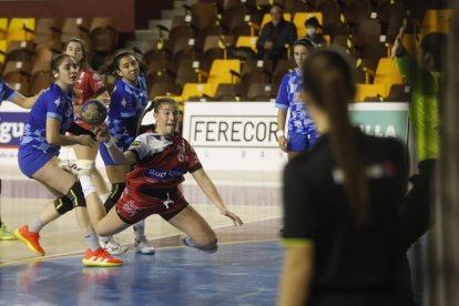 Partido de balonmano Cleba León - Unión financiera Oviedo. F. Otero Perandones.