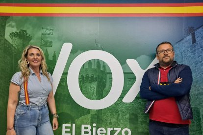 Los concejales de Vox en el Ayuntamiento de Ponferrada. L. DE LA MATA