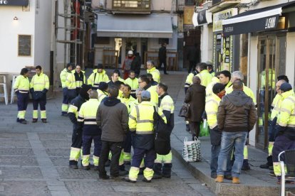 Efectivos del servicio de la limpieza, en una protesta anterior. MARCIANO PÉREZ