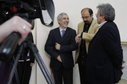 Llamazares, Ordóñez y González, ayer tarde en la capital leonesa.