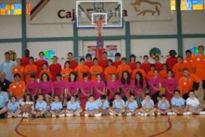 Foto de familia del Campus que se celebra en Astorga.