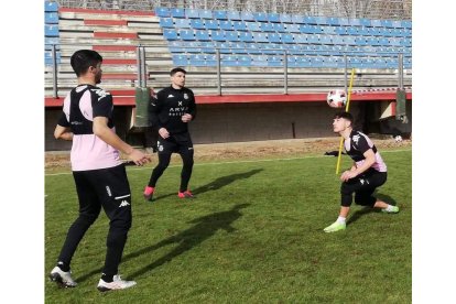 El equipo blanco volvió con ganas de entrenar y competir tras el parón obligatorio por coronavirus. CYDL