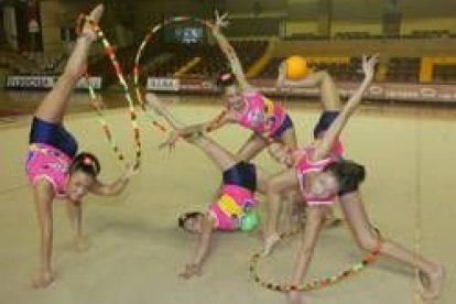 Las gimnastas leonesas volvieron a hacer gala de su gran nivel