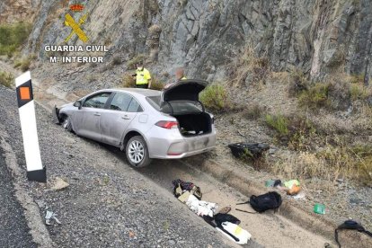 Vehículo accidentado en el que se encontró el hachís. DL