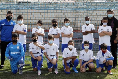 Formación del León CF del grupo 1 infantil. MARCIANO PÉREZ