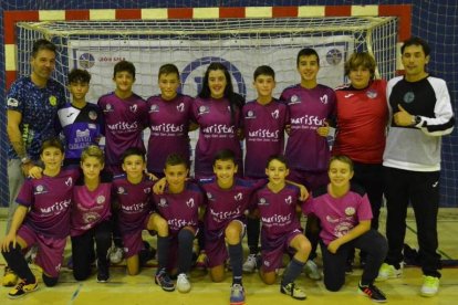 Formación del equipo del Trepalio que se juega el sábado el título de campeón de 1ª Regional Juvenil. DL