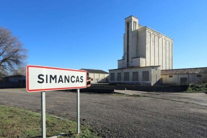 Silo en venta en la localidad vallisoletana de Simancas.