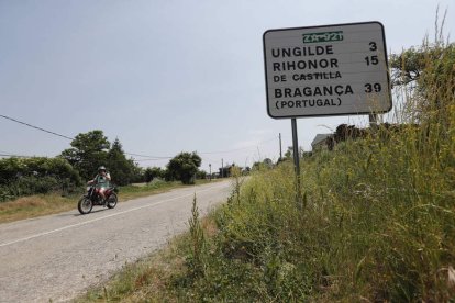 La carretera de Sanabria a Rihonor. ARCHIVO