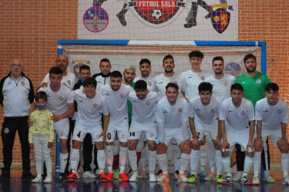 Formación del equipo del Domotec FS que milita en la Segunda División B. DL