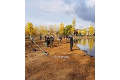 El lago de Melgar de Fernamental albergó la competición. DL