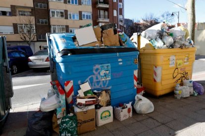 Las quejas por el servicio se acumulan mientras no se da entrada al personal necesario. MARCIANO PÉREZ