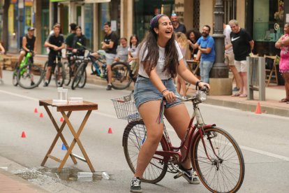 Una divertida Gimkana cerró la jornada en la avenida. L. DE LA MATA