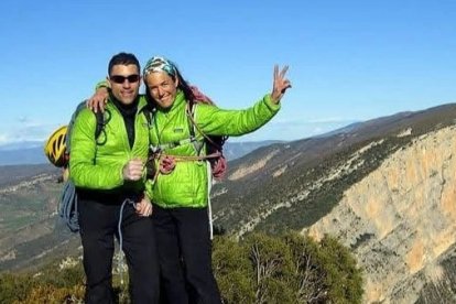 Fotografía con la Eneko acompañaba la nota de despedida al montañero fallecido. HERMANOS POU/RRSS