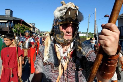 El desfile de las tropas romanas, uno de los atractivos de la jornada de ayer.