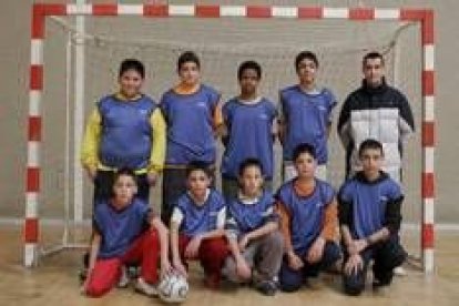 Formación del equipo Sánchez Albornoz de la categoría infantil