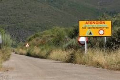 Imagen de archivo de la carretera que une las localidades de Congosto y Santa Marina del Sil