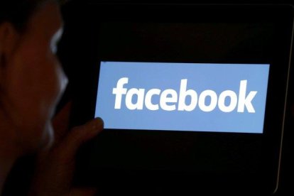 Facebook ha sido protagonista de múltiples escándalos por su gestión de privacidad de datos personales.