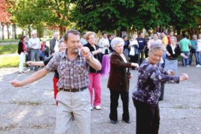 Los vecinos de Sahagún se acercaron al Plantío para celebrar la romería del Pastorbono.