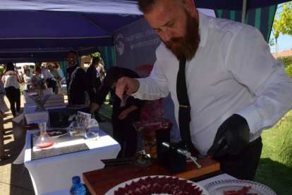 Concurso de cortadores de cecina. DL