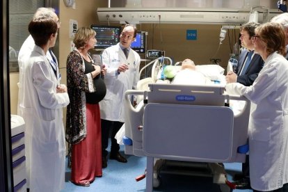 La consellera de Salud, Alba Verges, en su visita este miércoles en el Hospital Vall dHebron