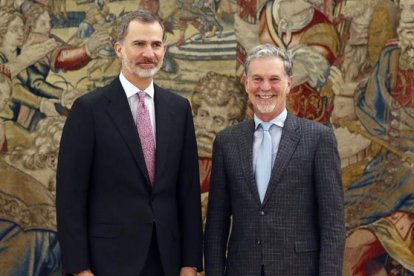 El Rey Felipe VI con el CEO de Netflix, Red Hastings, en el Palacio de la Zarzuela.