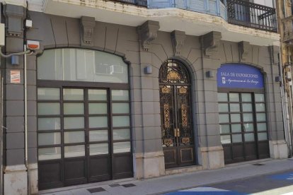 La Casa Doña Josefina está desde ayer sin rastro del Museo de las Alhajas. A. RODRÍGUEZ