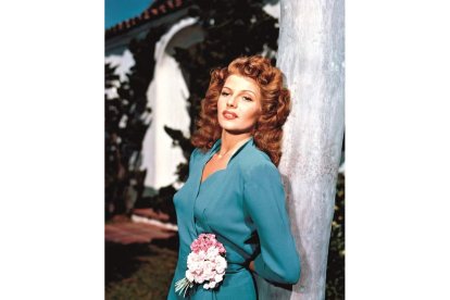 Rita Hayworth, antes de convertirse en Gilda, en una película de serie B. EFE