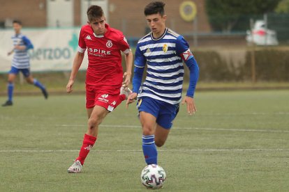 El equipo culturalista se llevó el mini derbi. L. DE LA MATA