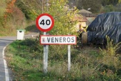 Veneros lleva años reivindicando la creación de un nuevo acceso desde el pueblo a la CL-626.