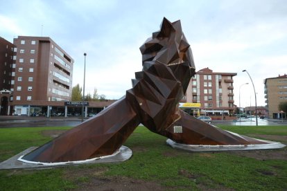 Escultura de Jorge Aller en La Palomera. DL