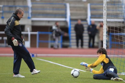 Orlando es duda para Sestao, aunque en la Ponferradina se confía en su recuperación.